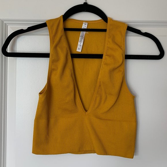 Urban Outfitters Tops - ♡ Urban Outfitters Hailey Seamless Plunging Top